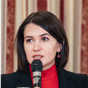 Ирина Погорелова (GR Директор, Сберлизинг)